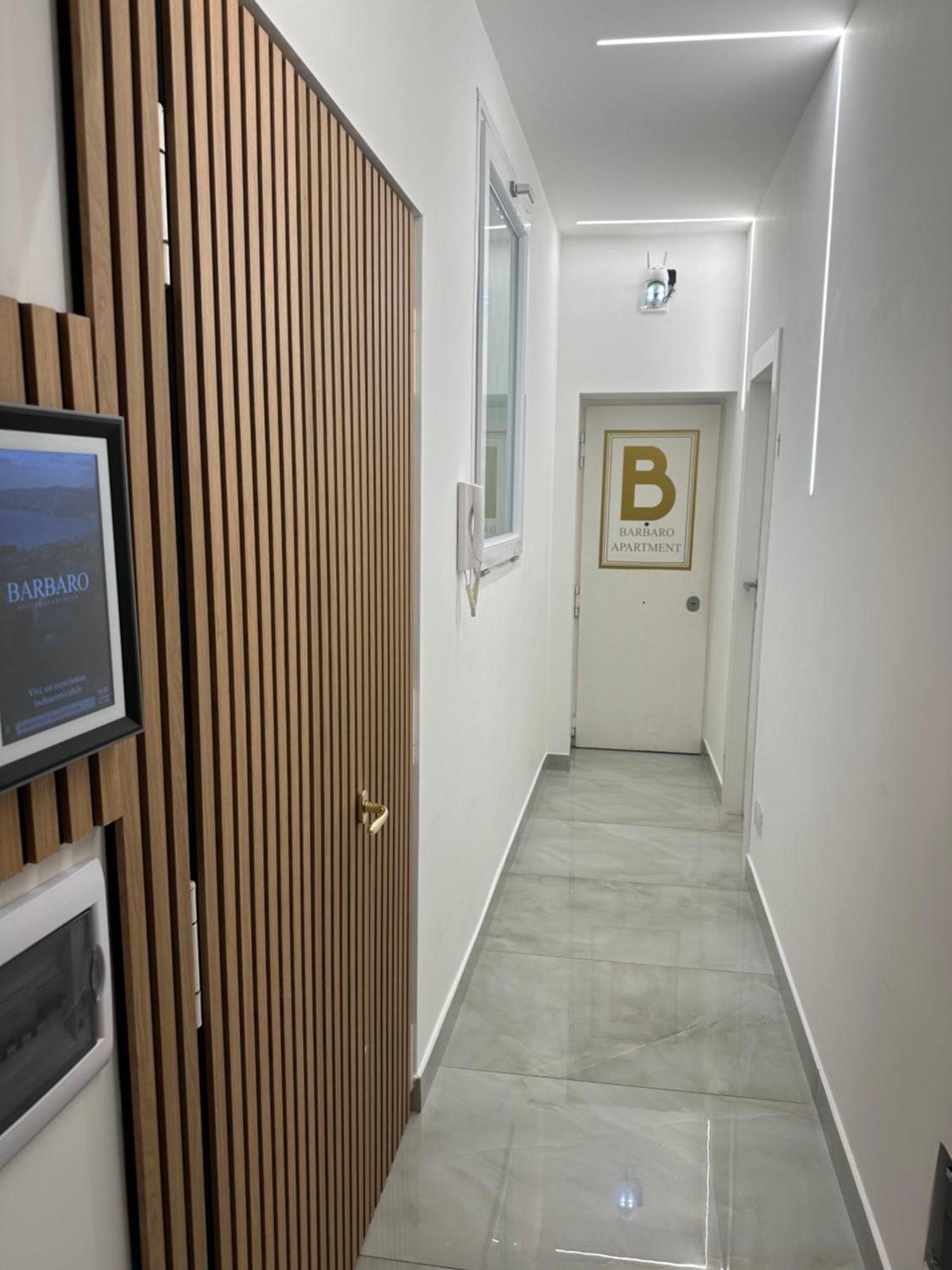 Barbaro Suite & Apartment Nápoles Exterior foto